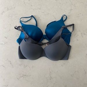 34B Victoria Secret moderate padding